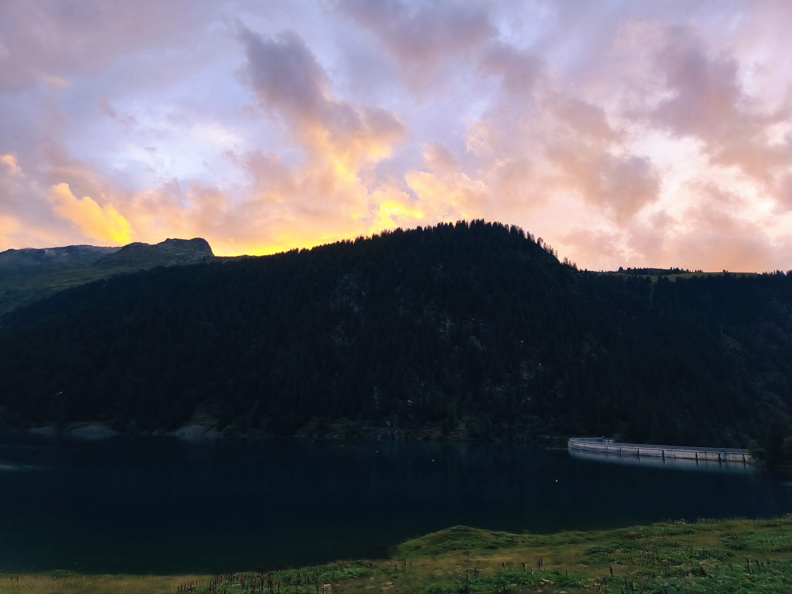 Paysage de Savoie à la lumière du soir